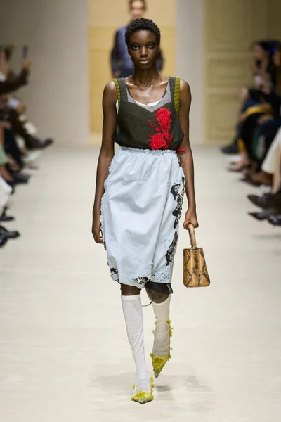 Look 24